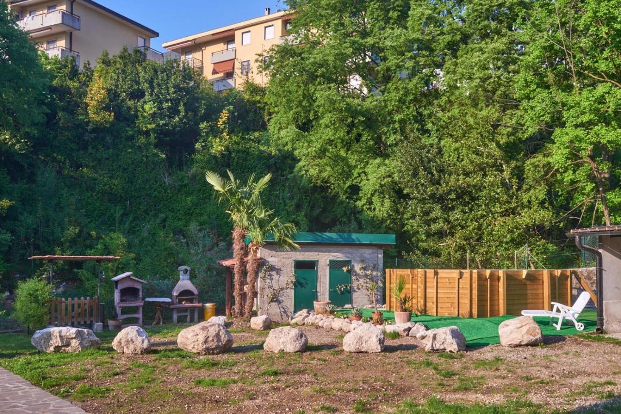 Casa Della Nonna Apartment Abbadia Lariana Bagian luar foto
