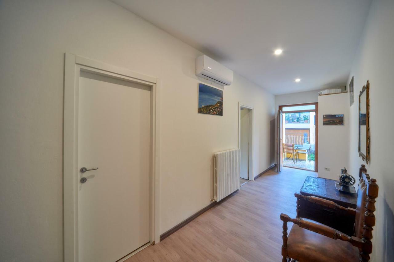 Casa Della Nonna Apartment Abbadia Lariana Bagian luar foto