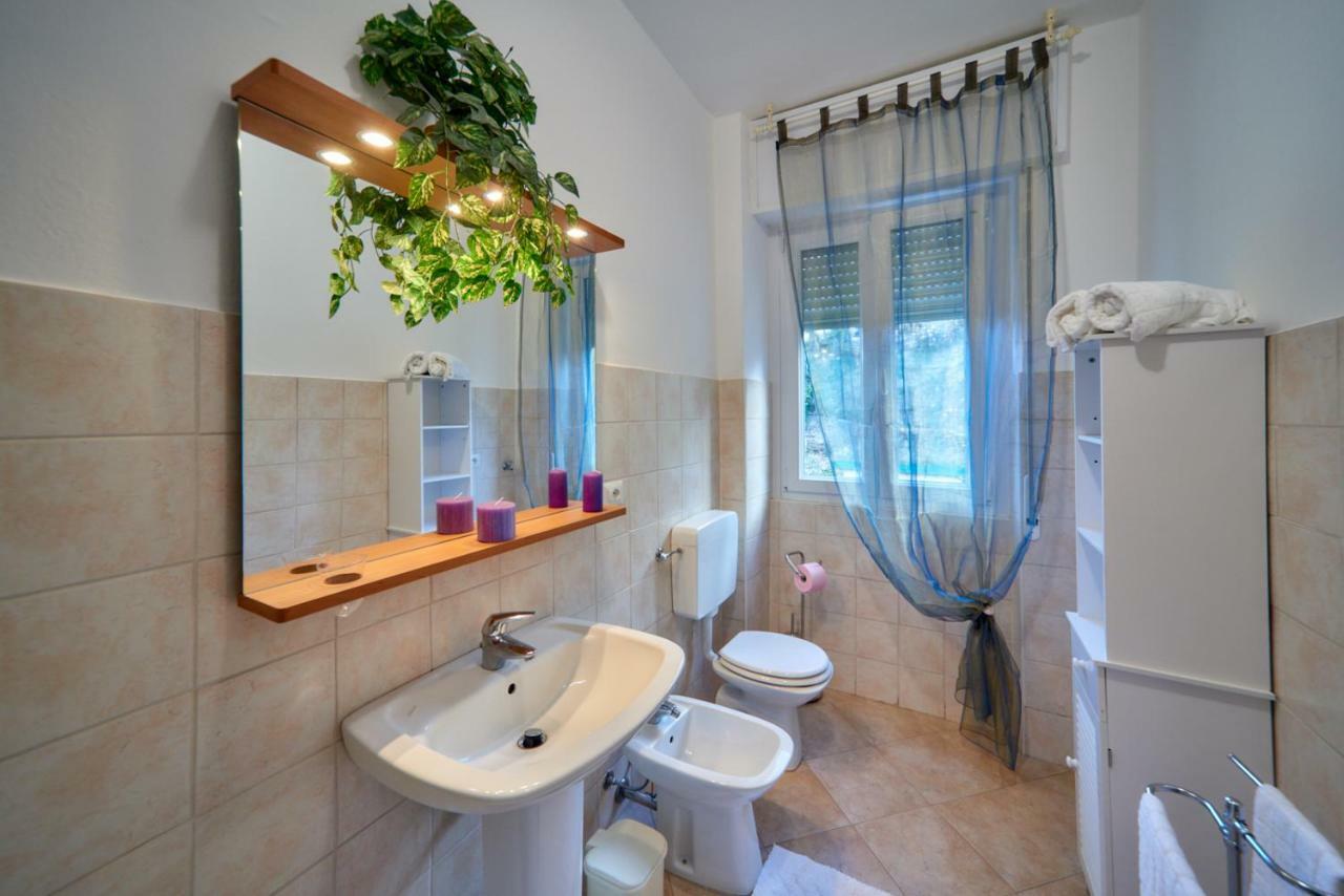 Casa Della Nonna Apartment Abbadia Lariana Bagian luar foto